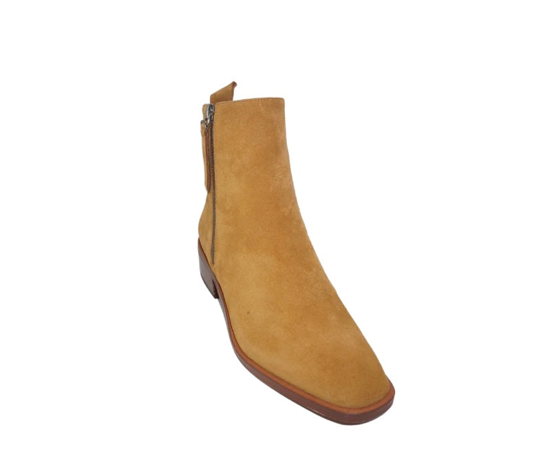 Eos Aleksi Camel