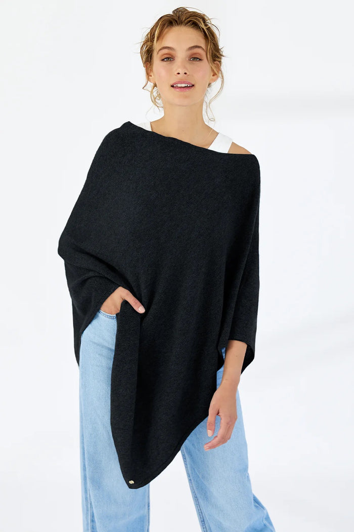 Mia Fratino Poncho Black 16511