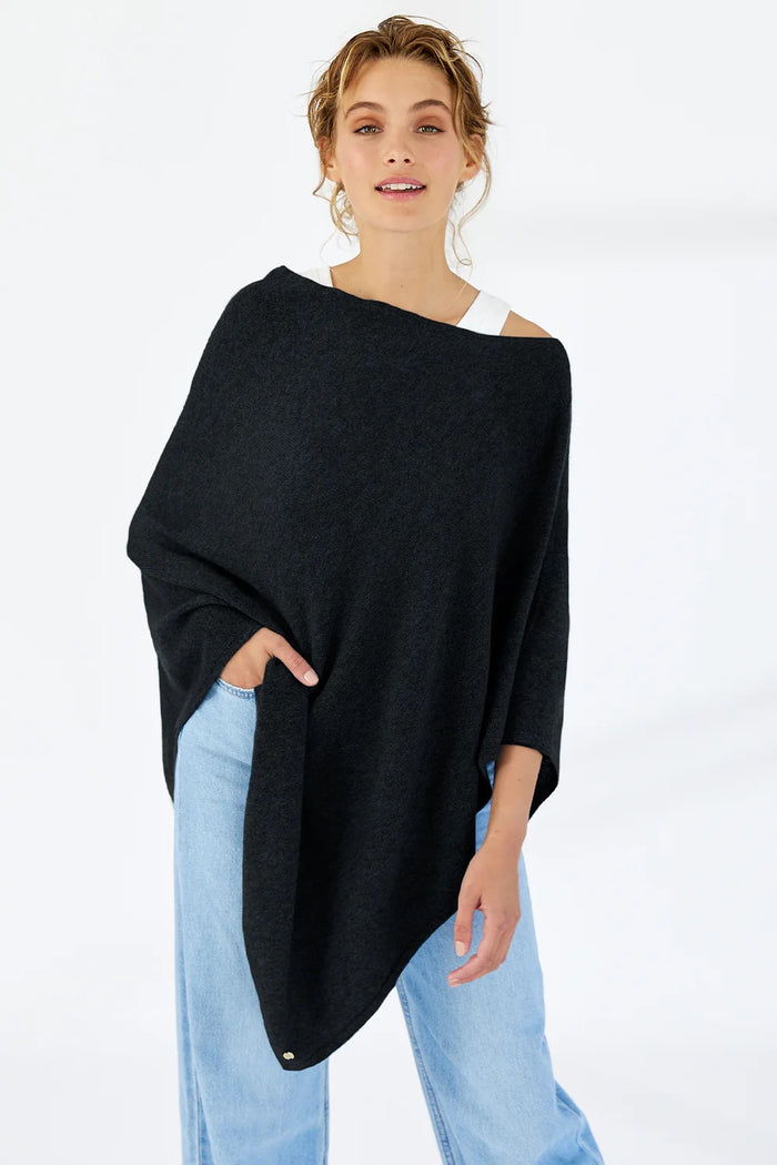 Mia Fratino Cashmere Poncho Black 16511