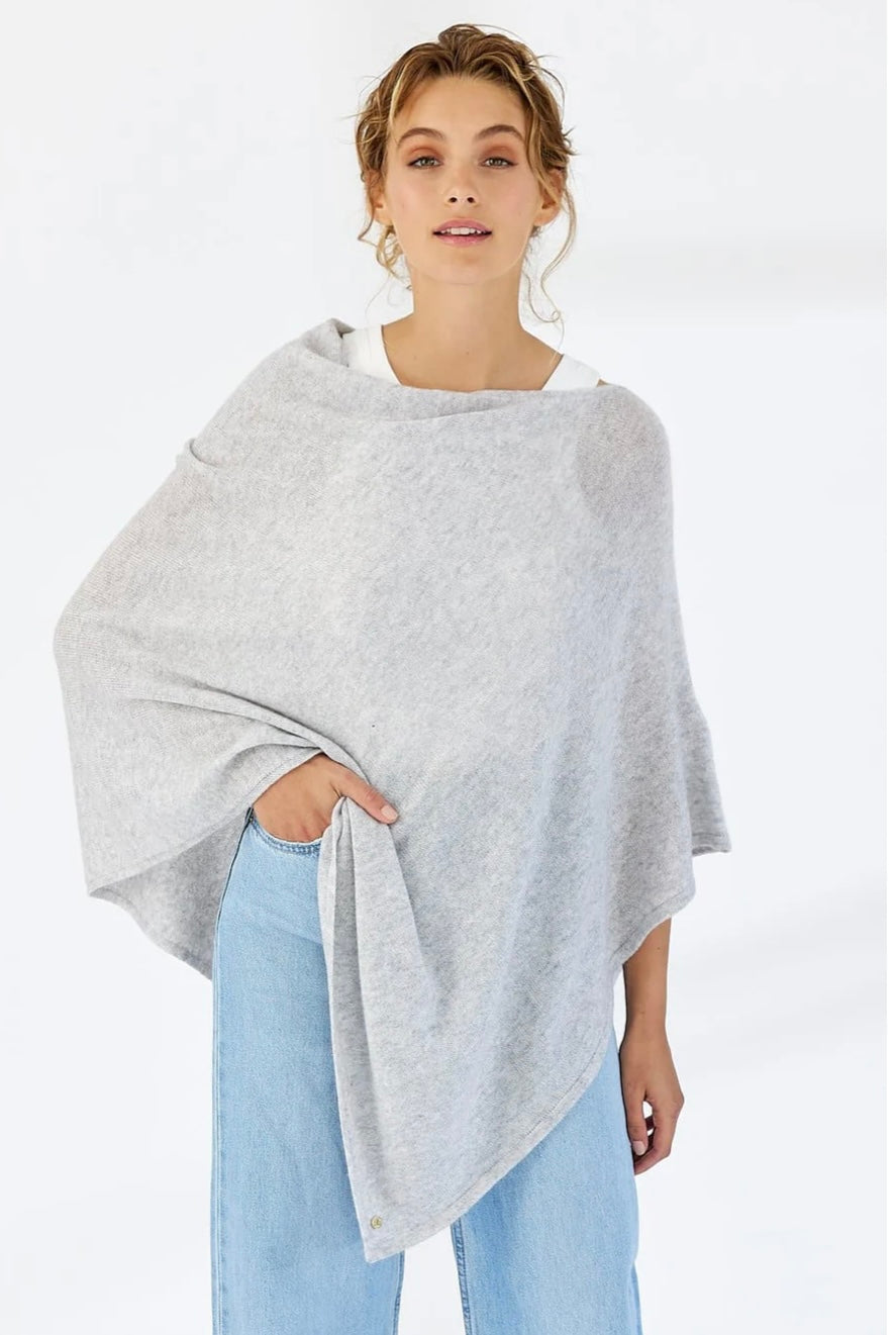 Mia Fratino Poncho foggy